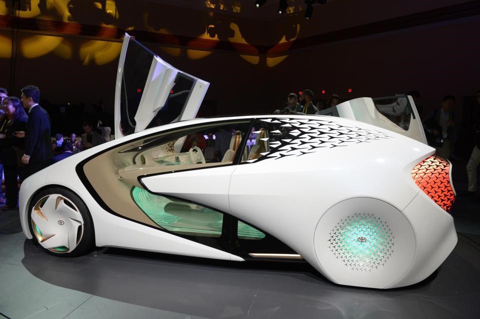 آینده اتومبیل های شیشه ای