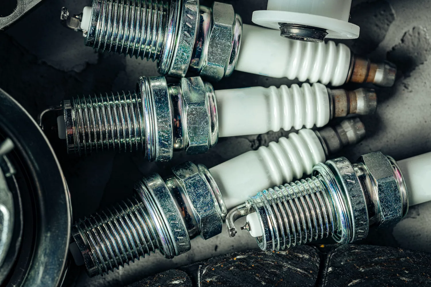 شمع خودرو و صفرتا صد علائم خرابی و تشخیص آن